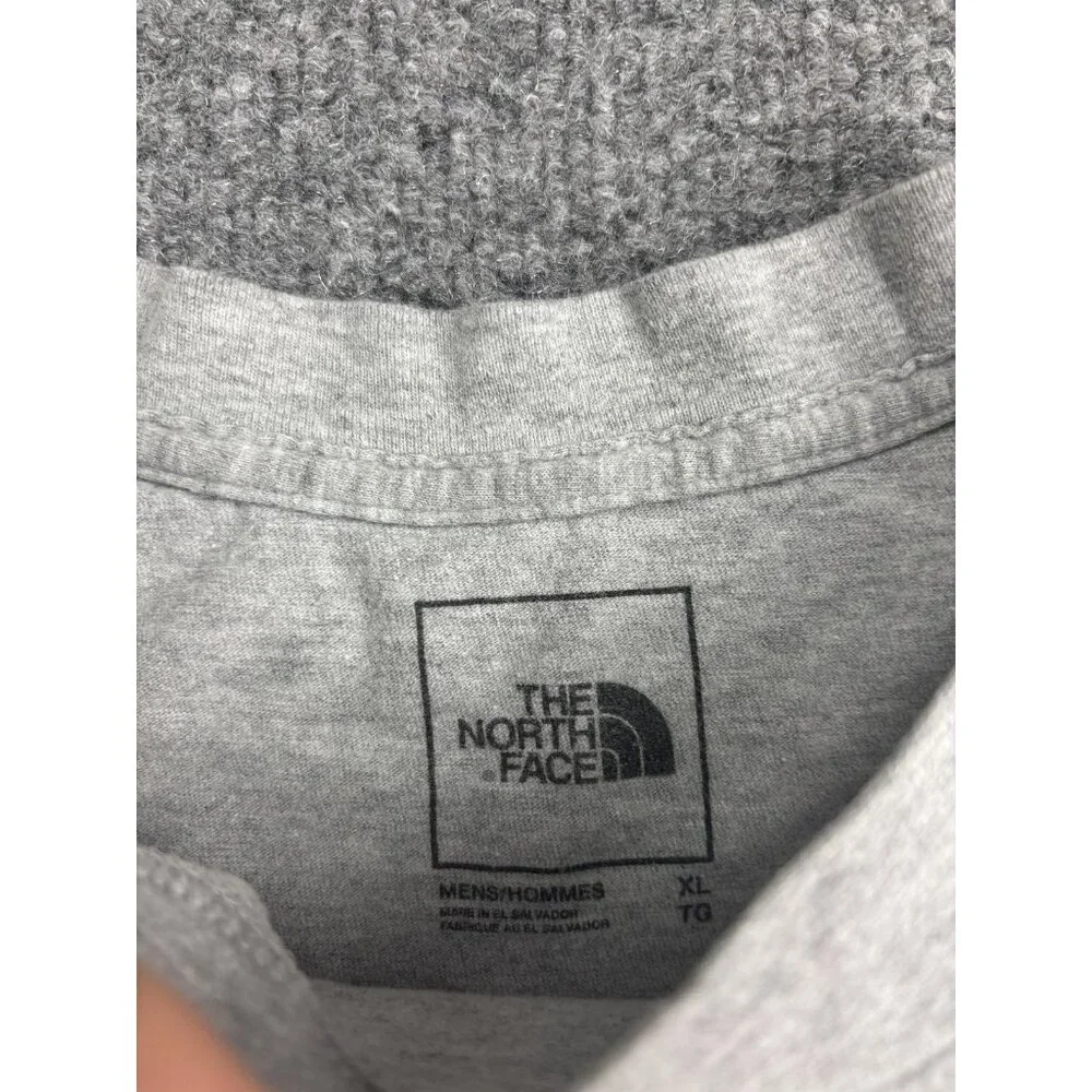 The North‎ Face Shirt Mens XL Gray Long Sleeve Graphic Tee Tagless Lightweight